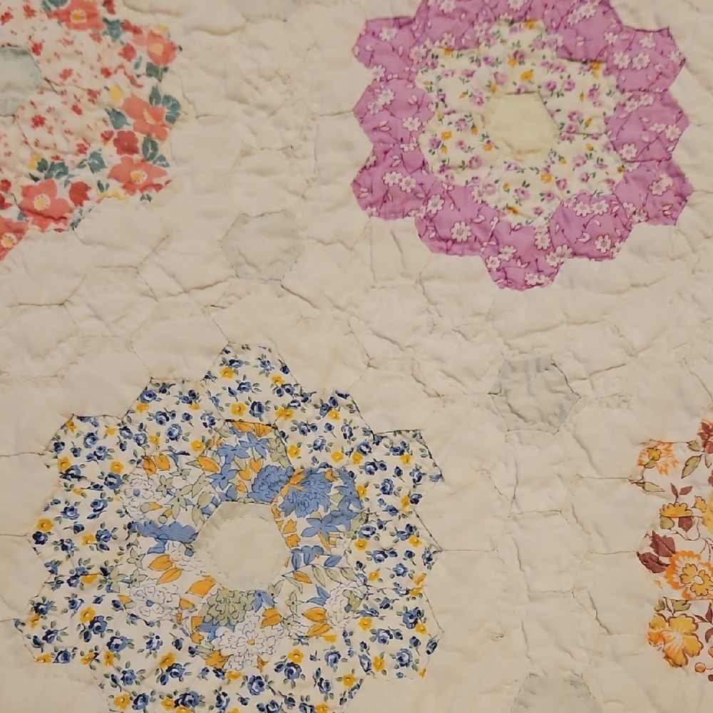 Vintage Hand Sewn  Quilt  81 By 74 Fits A Queen Bed.